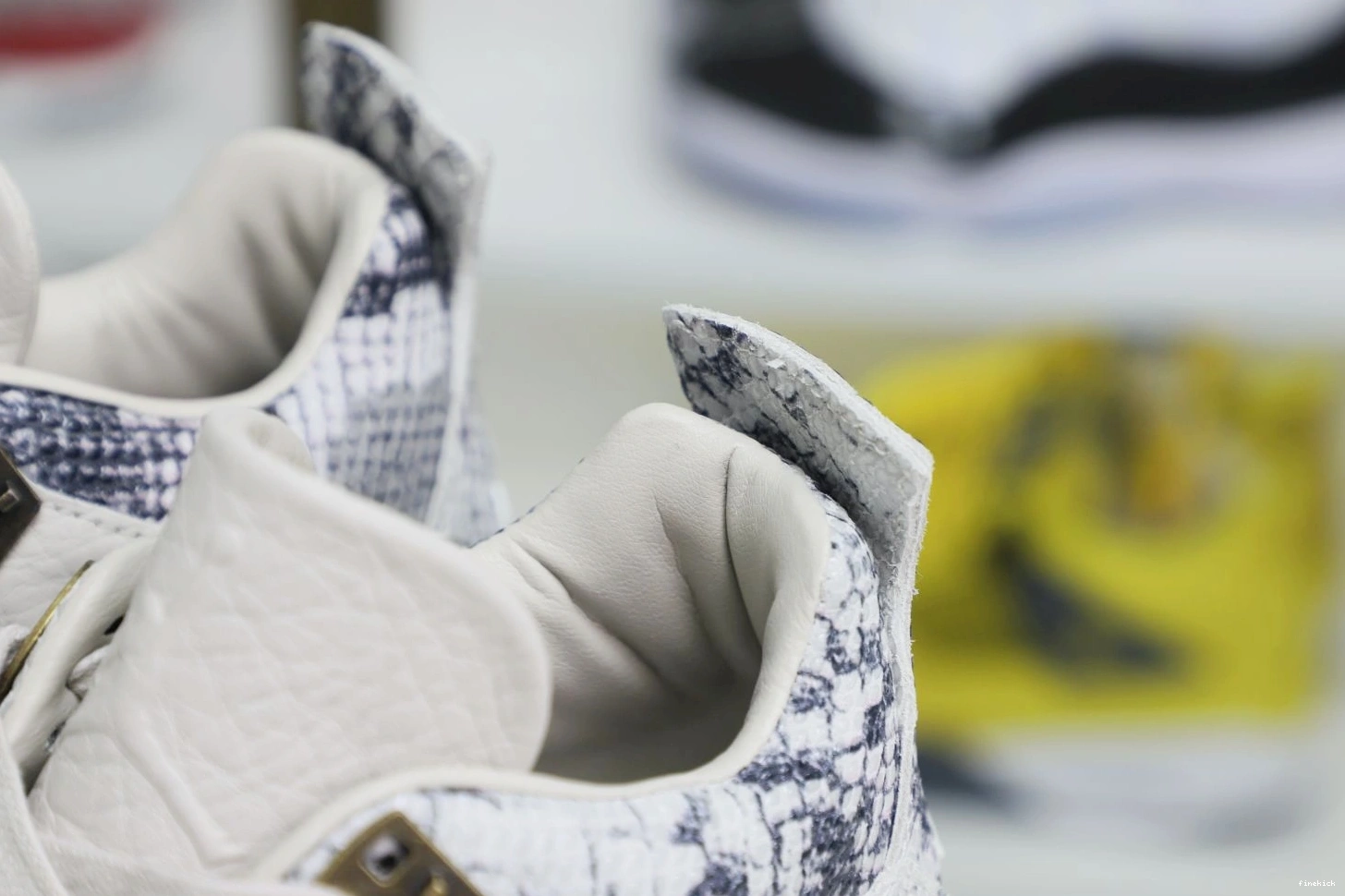 Air retro snakeskin Jordan Jordan 4 0303